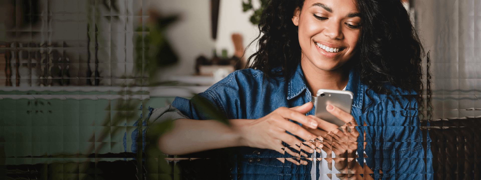 A customer having a great experience while chatting on their smartphone