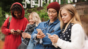 (E-Book) What Happens when Teens Stop Trusting The Internet?